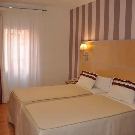 Hotel Selu 3*