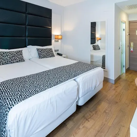Hotel Selu 3*
