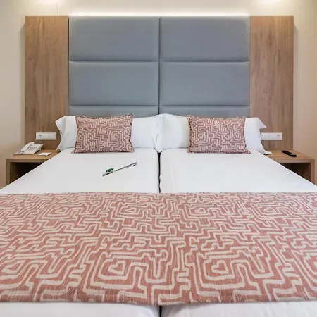Hotel Selu 3*